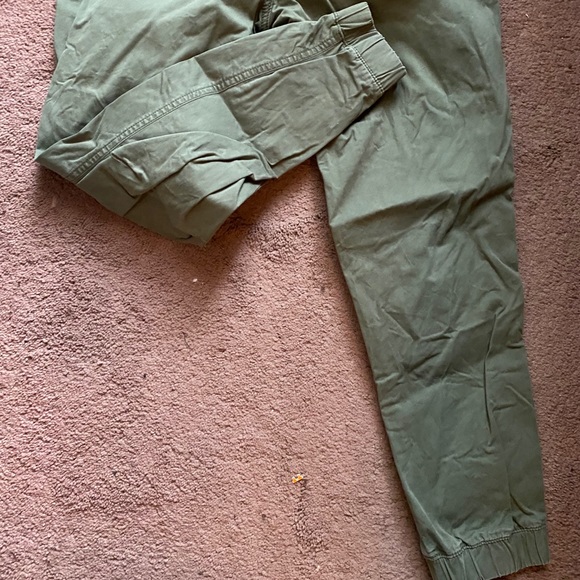American Eagle Joggers - Picture 2 of 3